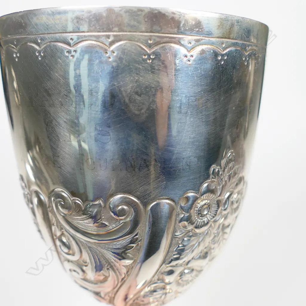 An Edwardian silver cup, Image 1++
