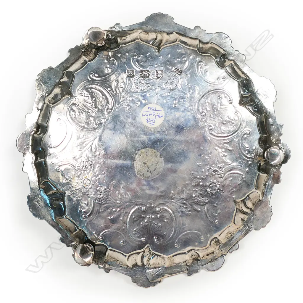 An early George III silver waiter, Image 1++