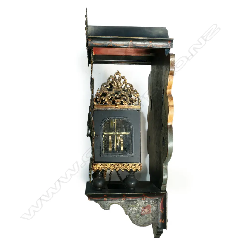 An early 20thC ‘Wag on the Wall’ clock, Image 1++
