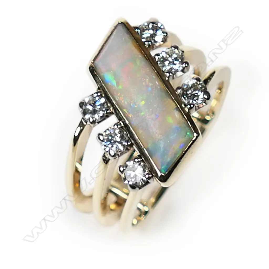 A Peter Minturn 9ct gold, diamond and opal ring, Image 1++