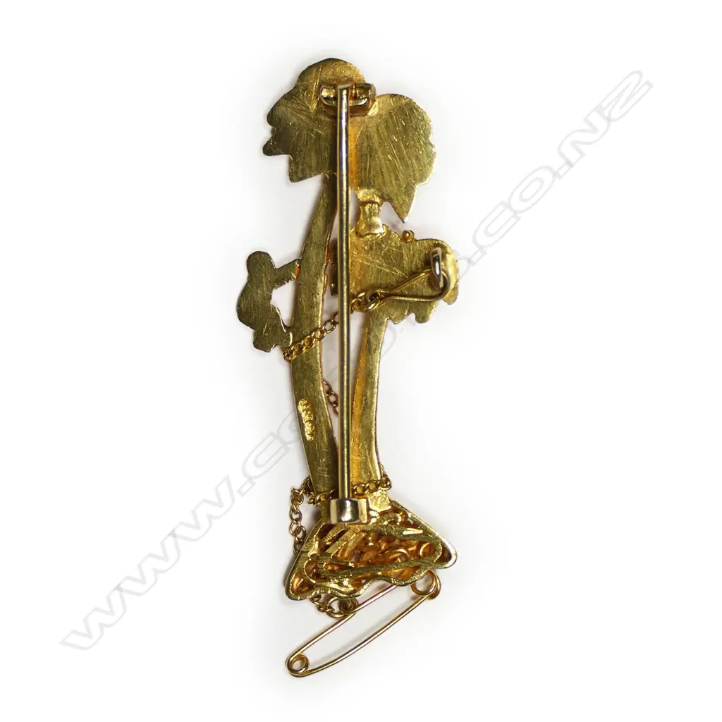 A vintage 18ct yellow gold cast coconut tree brooch, Image 1++