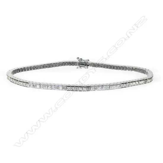 An 18ct white gold and diamond tennis bracelet,