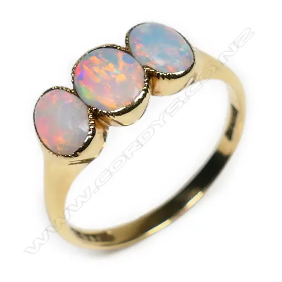 A vintage 18ct and opal ring,