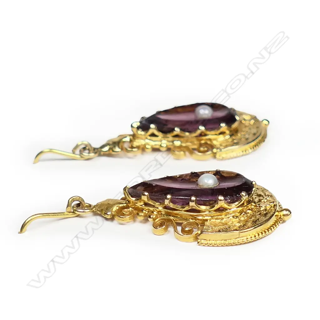 A pair of 18ct gold Victorian style drop earrings, Image 1++