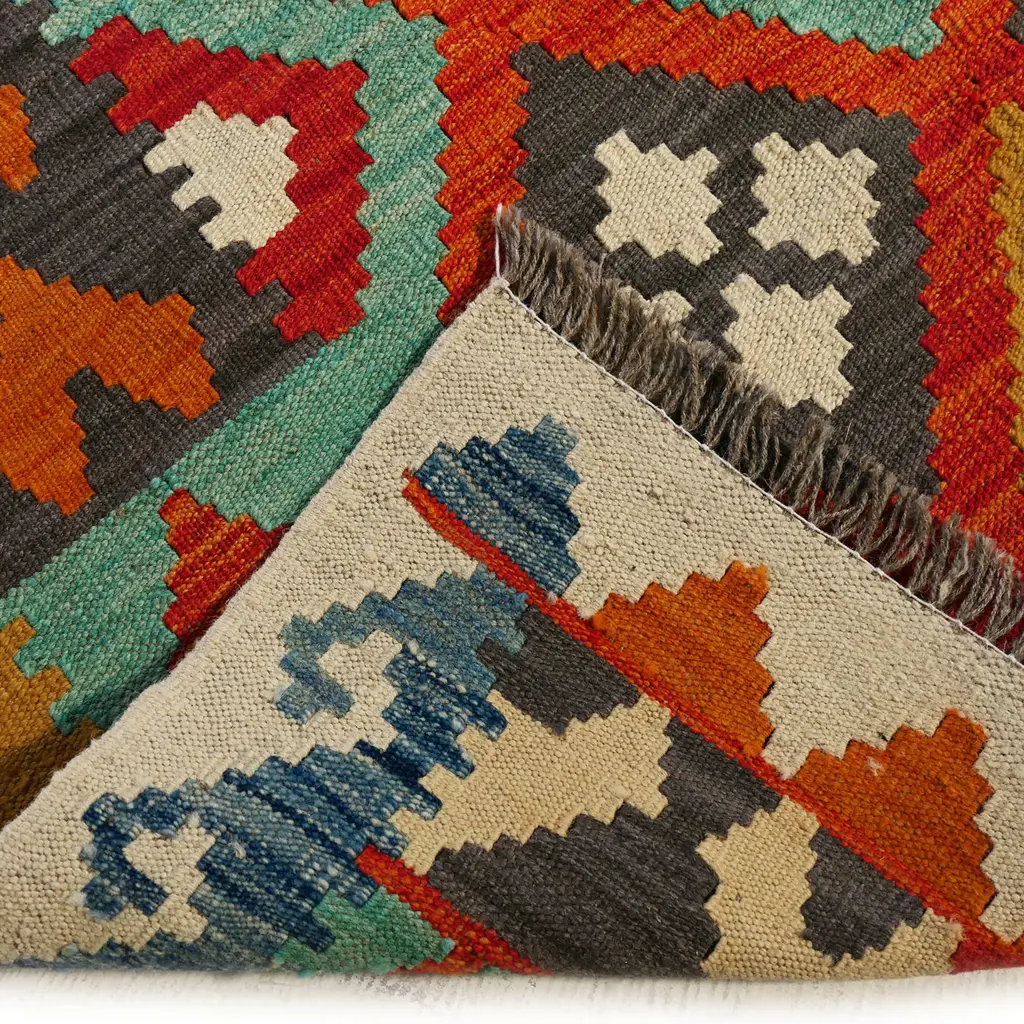 A hand-woven kilim rug Image 1++