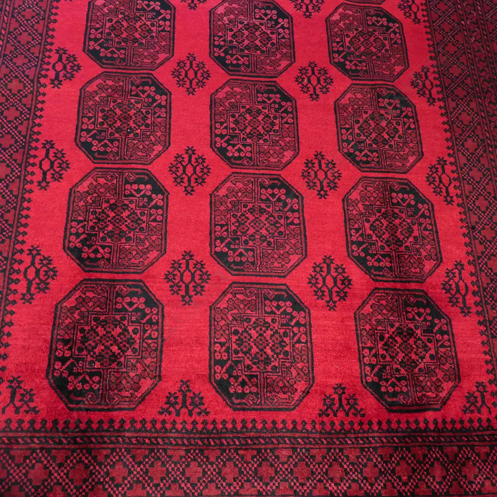 A hand knotted Ersari carpet, Image 1++