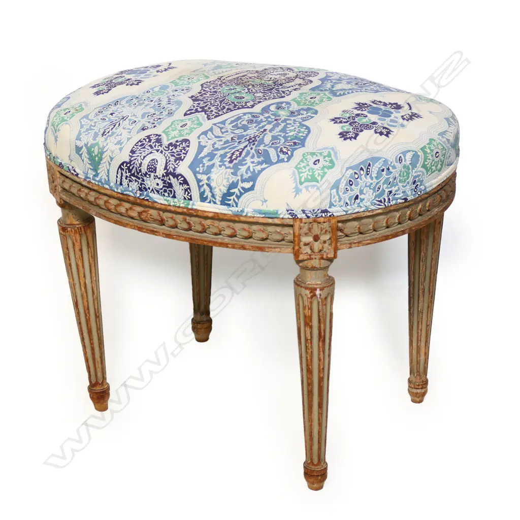 A French style upholstered stool, Image 1++