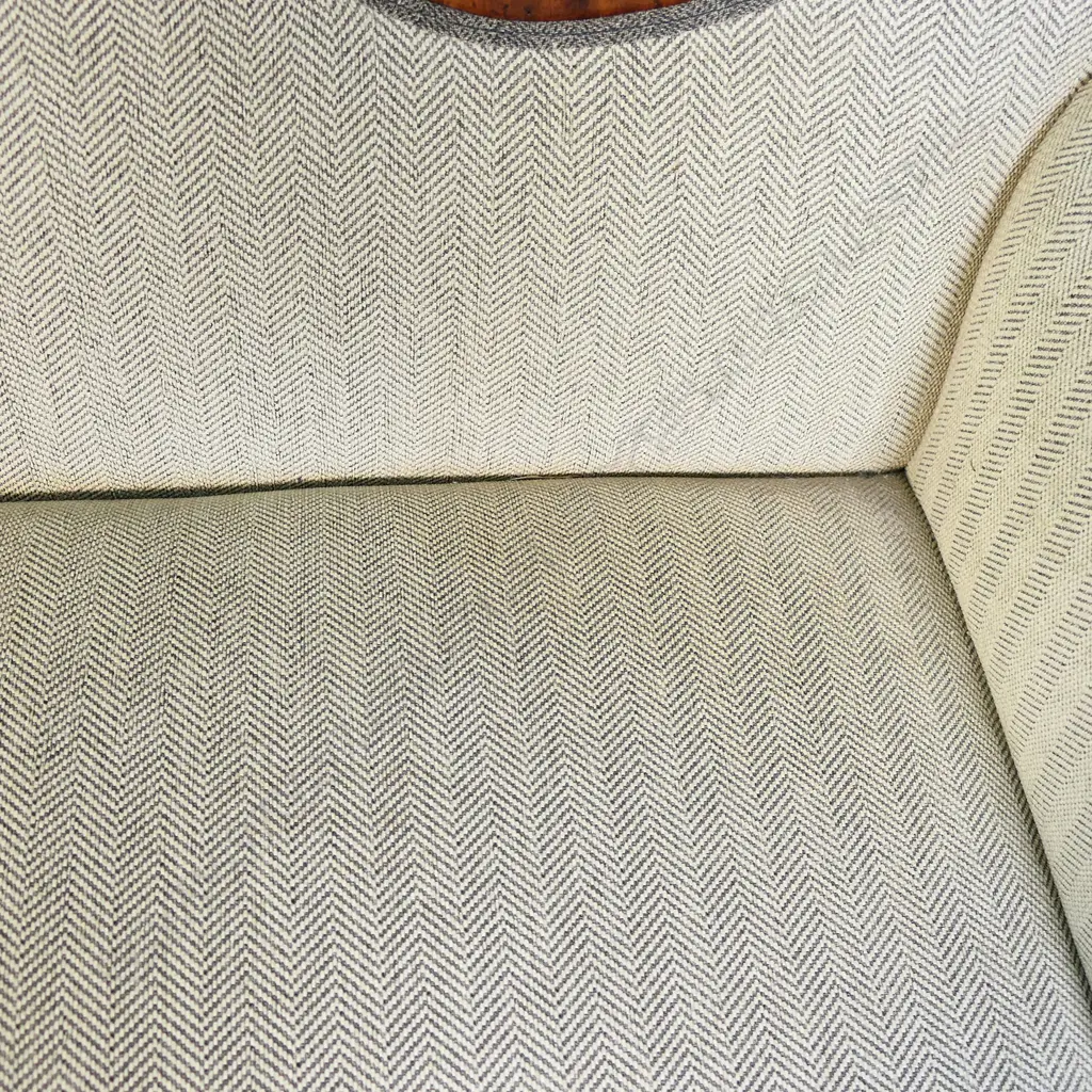 A Regency mahogany sofa, Image 1++