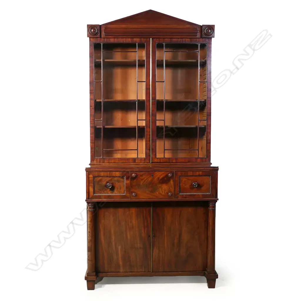 A Regency mahogany bookcase secretaire, Image 1++