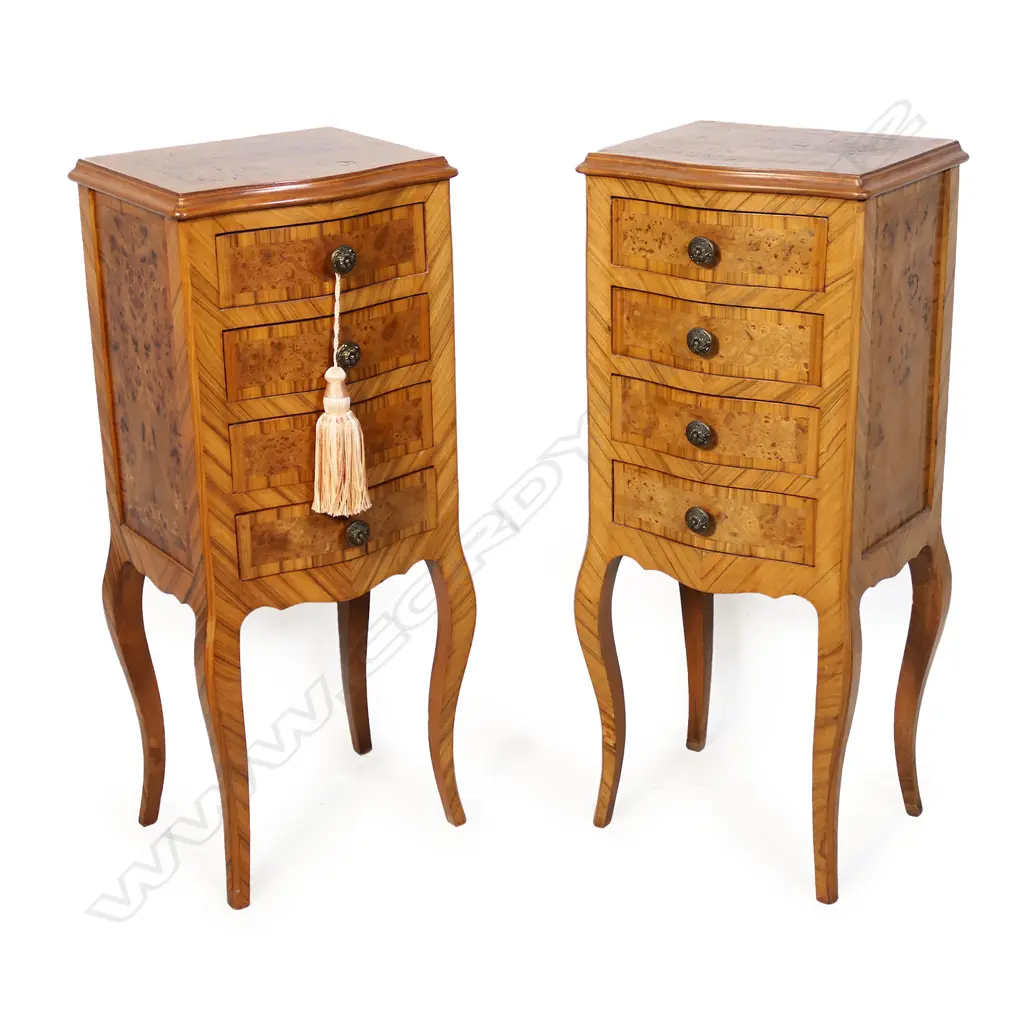 A pair of 20thC king wood and burr walnut bedside drawers, Image 1++