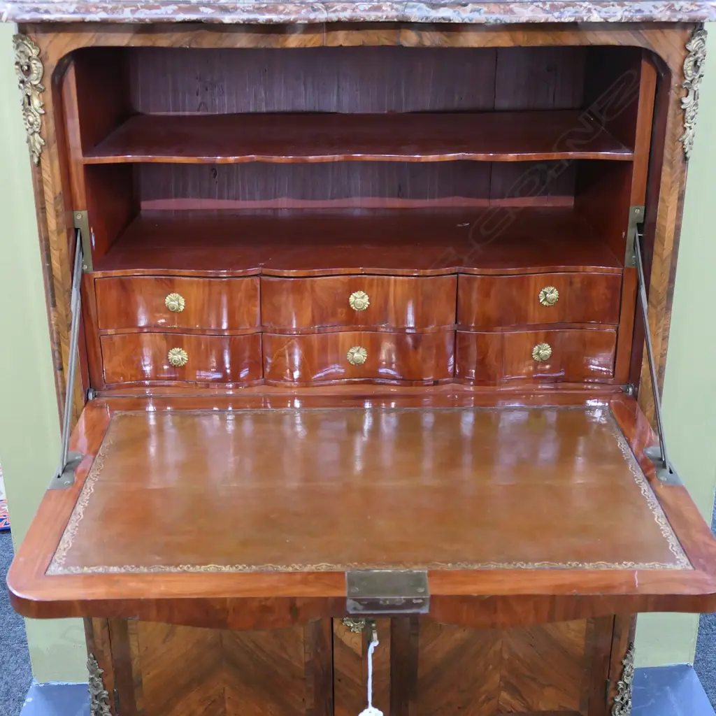 A 20thC French king wood upright desk, Image 1++