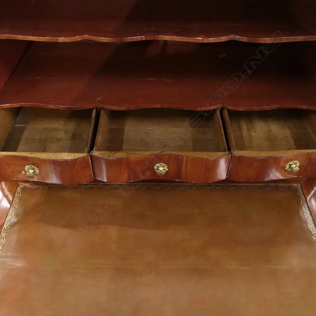 A 20thC French king wood upright desk, Image 1++