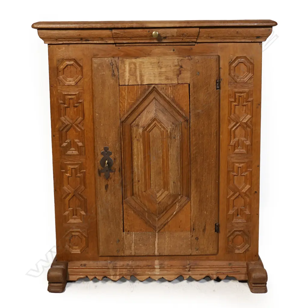 A continental oak cabinet, Image 1++