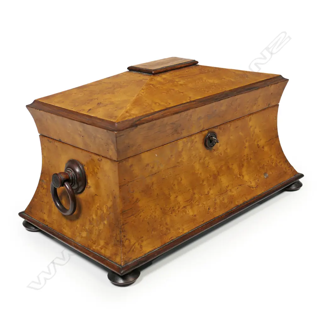 A Victorian burr maple sewing box, Image 1++