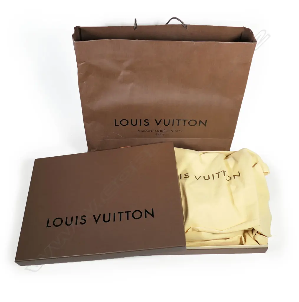 A Louis Vuitton Neverfull MM tote bag, Image 1++