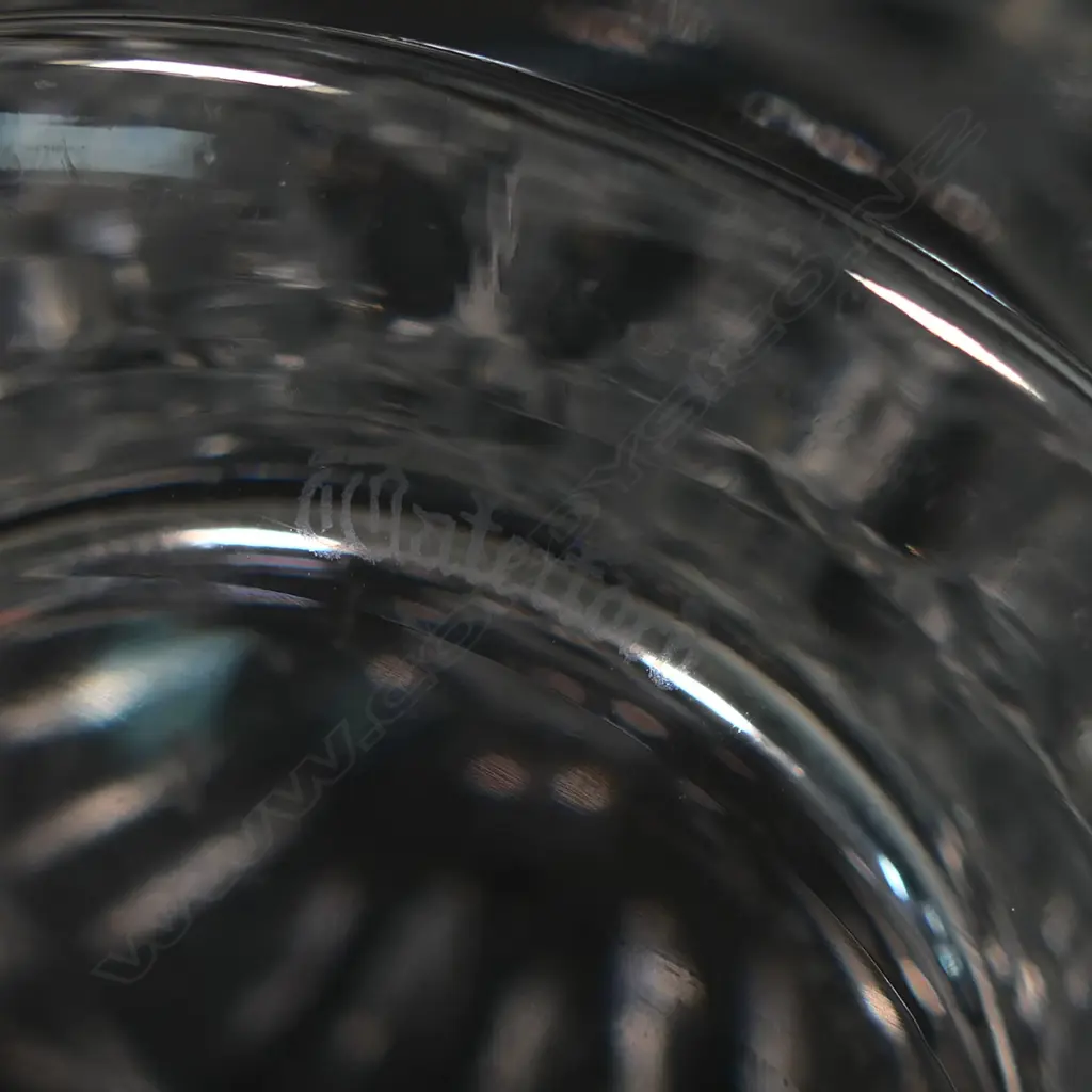 A Waterford crystal decanter, Image 1++
