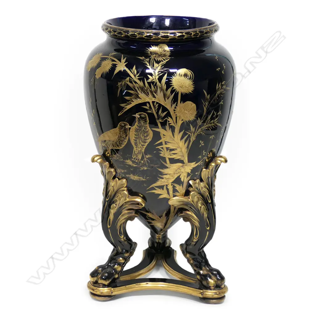 A large and impressive 19thC French floor vase, Image 1++