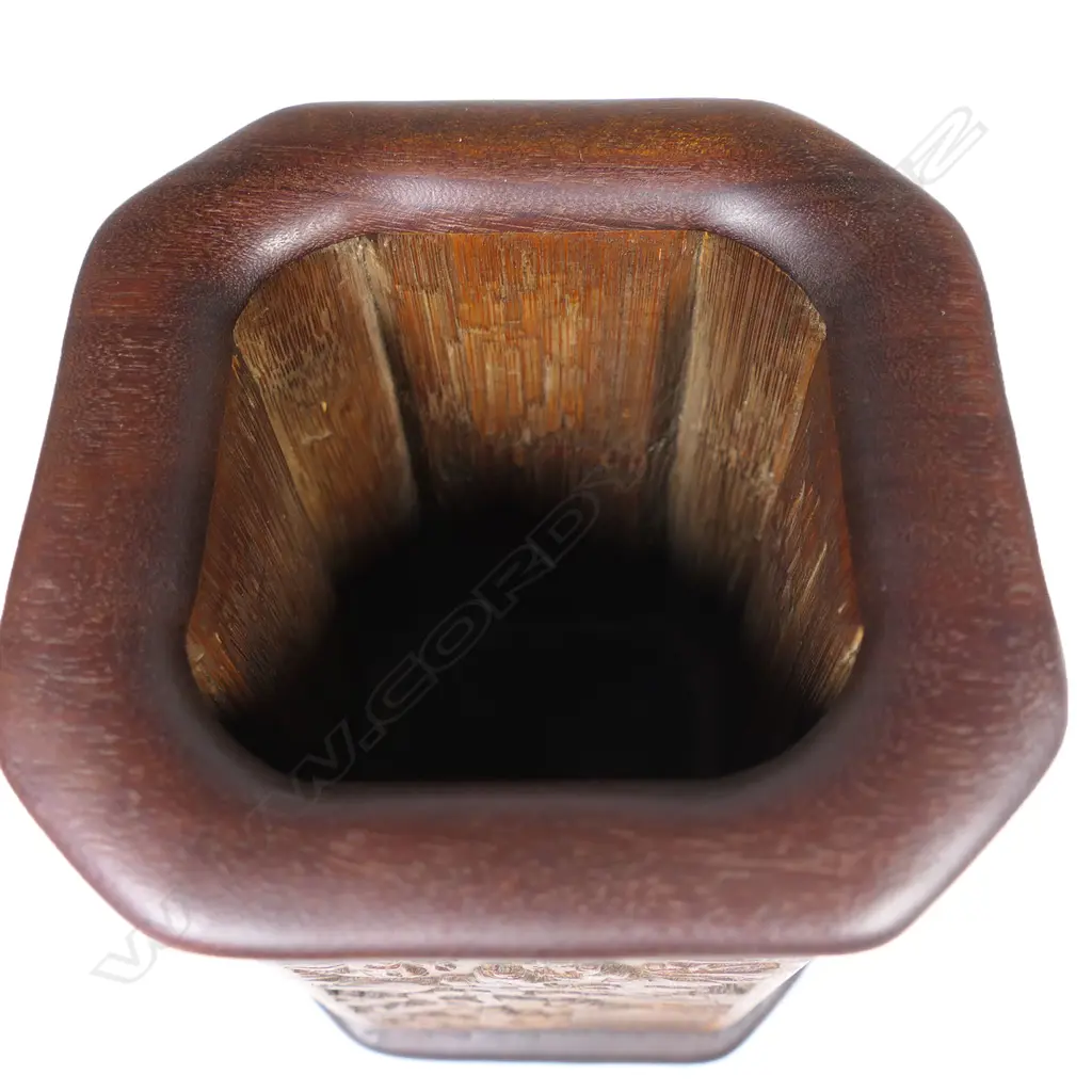 Carved Chinese octagonal shaped brush pot, Image 1++