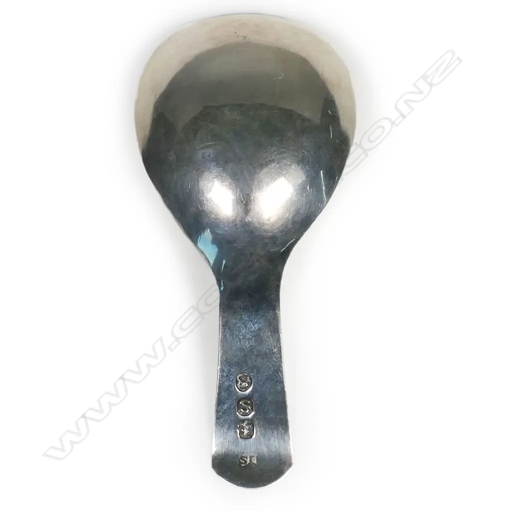 George III silver caddy spoon, Image 1++
