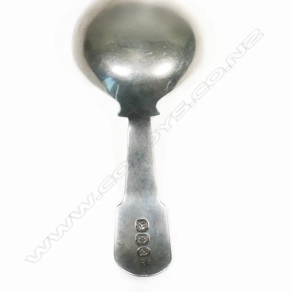 George III silver caddy spoon, Image 1++