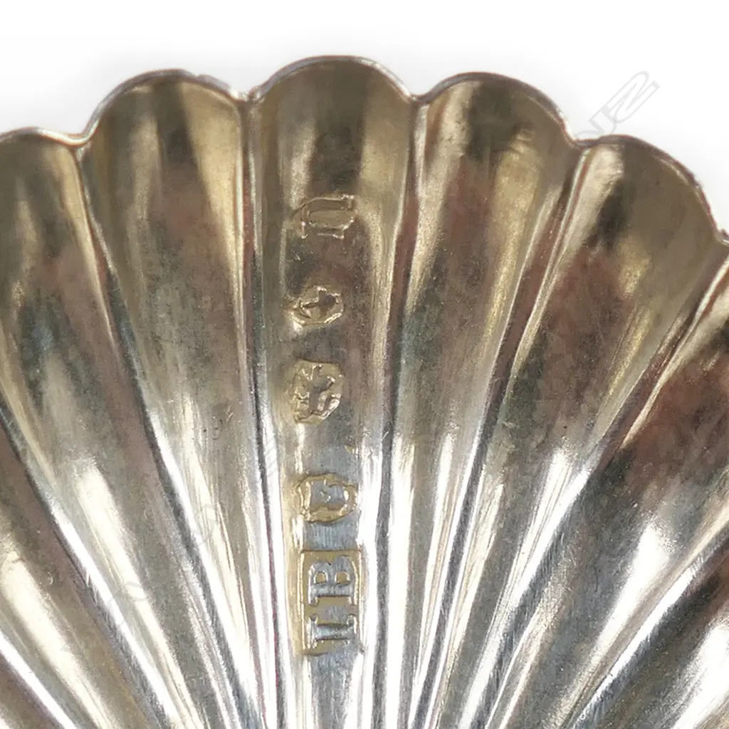 George III silver caddy spoon, Image 1++