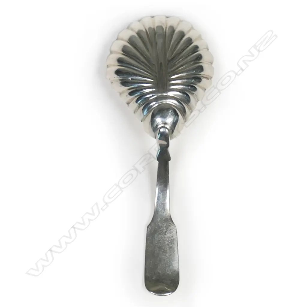 George III silver caddy spoon, Image 1++