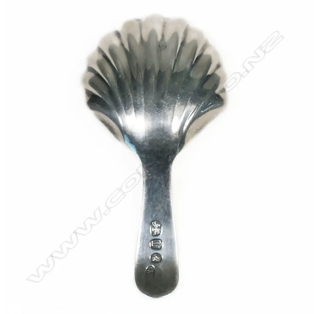 George III silver caddy spoon, Image 1++