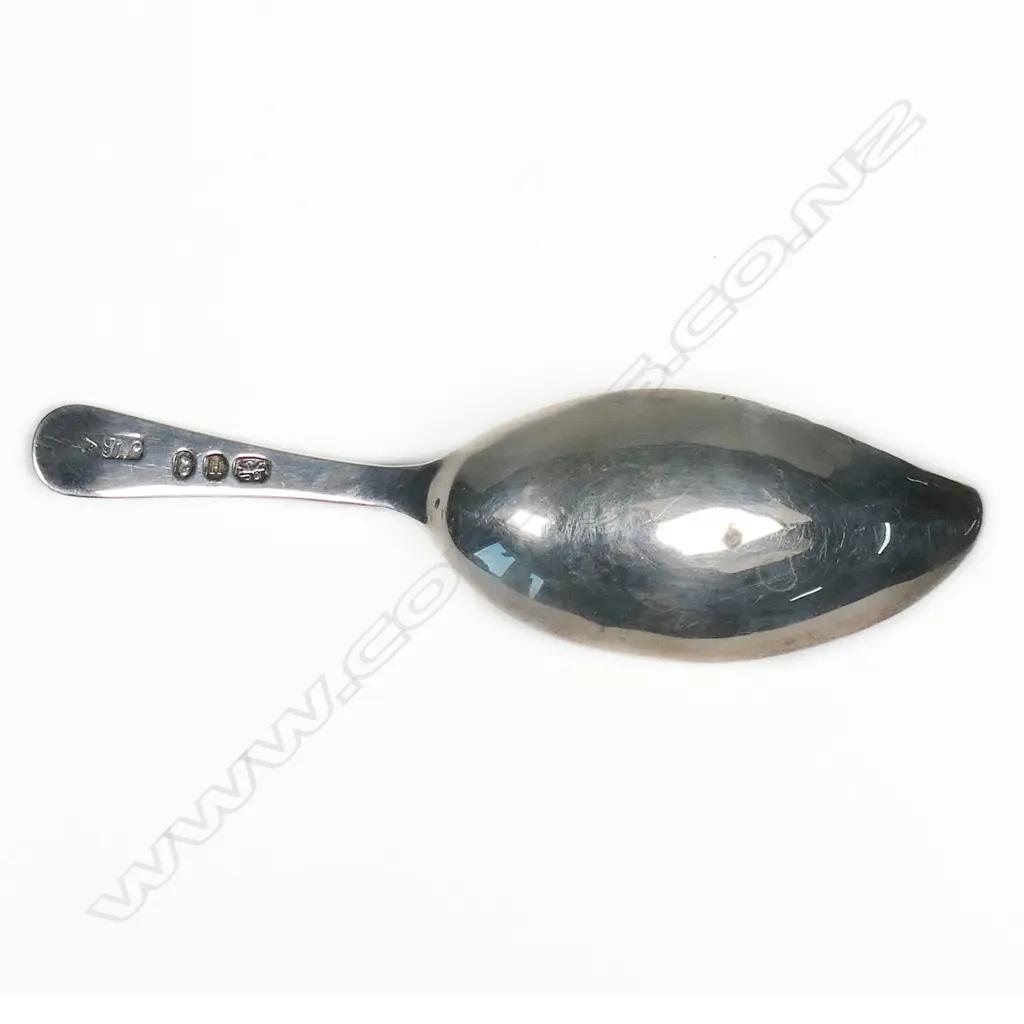 George III silver caddy spoon, Image 1++