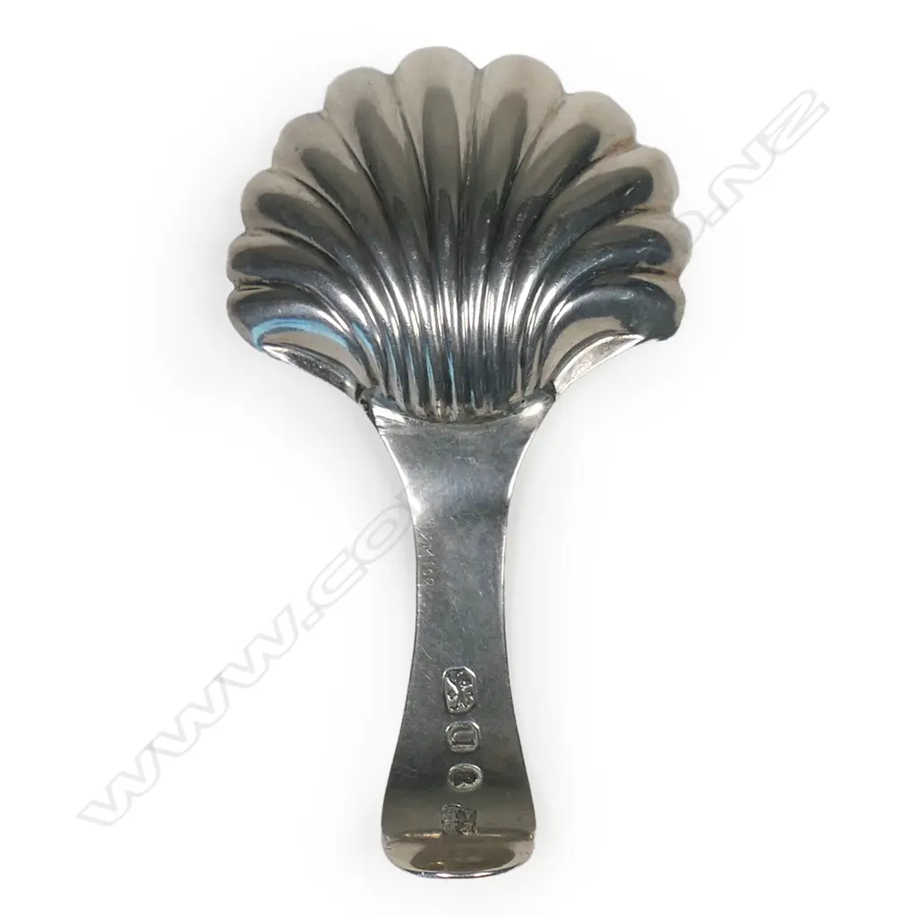 George III silver caddy spoon, Image 1++