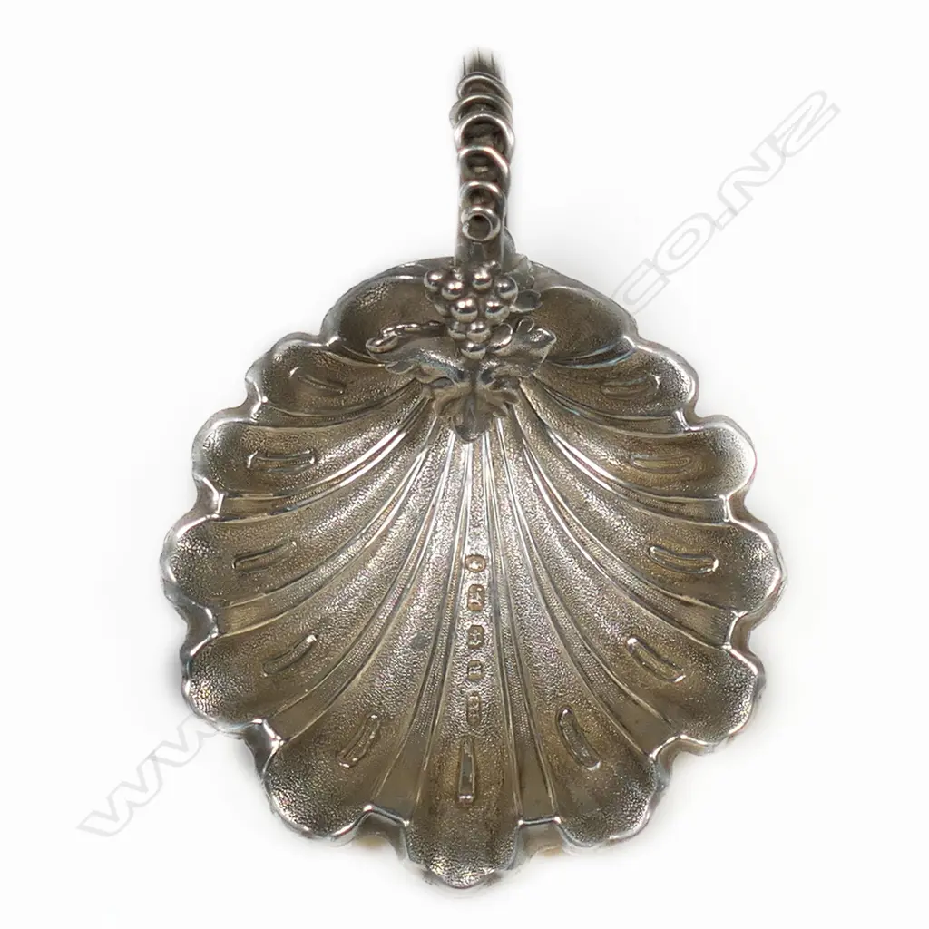 Victorian fancy silver caddy spoon, Image 1++
