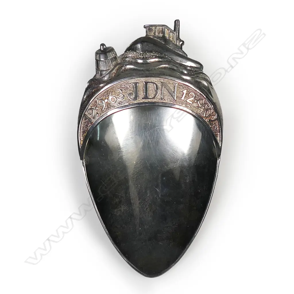 A fine quality contemporary Britannia Standard silver Caddy Spoon, Image 1++