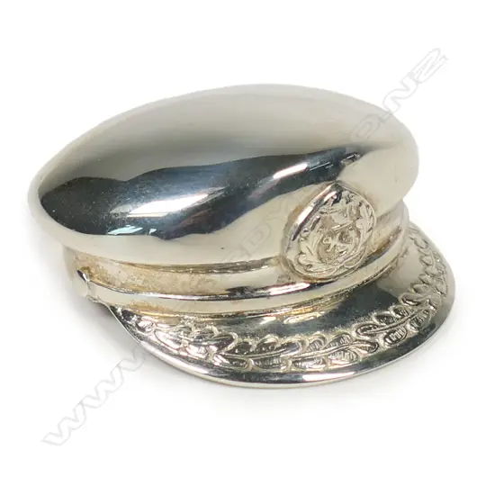 A fine quality contemporary silver Caddy Spoon,