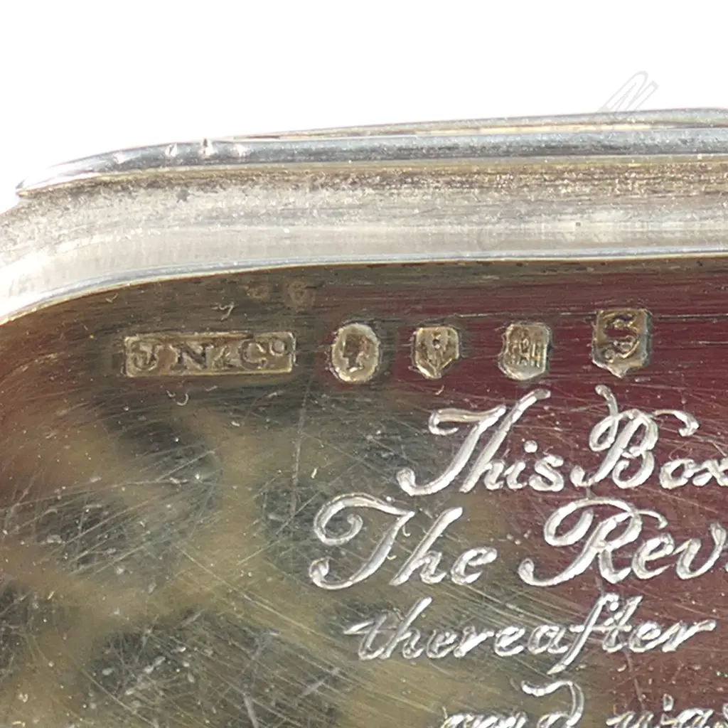 A historic Victorian Scottish silver table snuff box, Image 1++