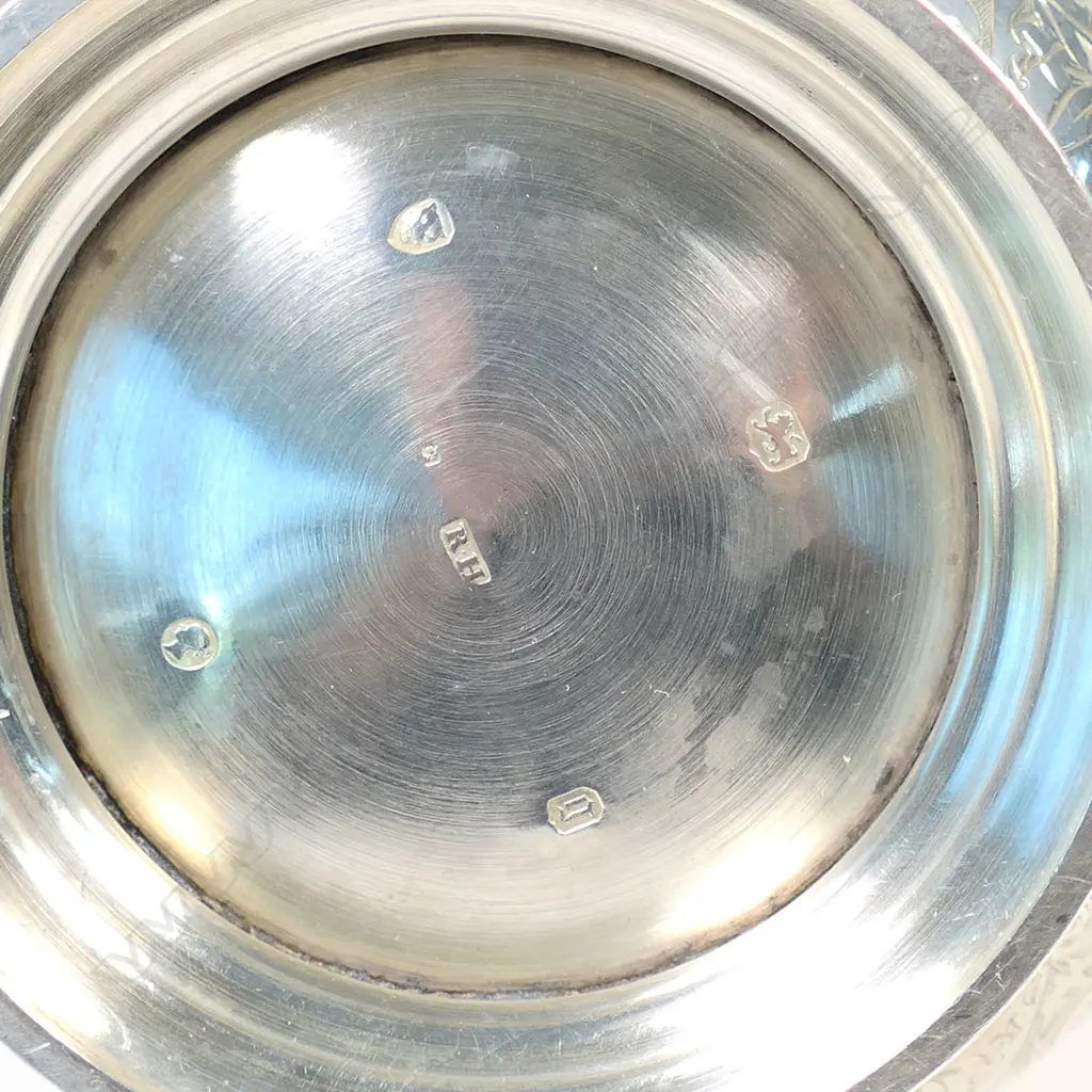 A mid-Victorian silver coffee pot, Image 1++