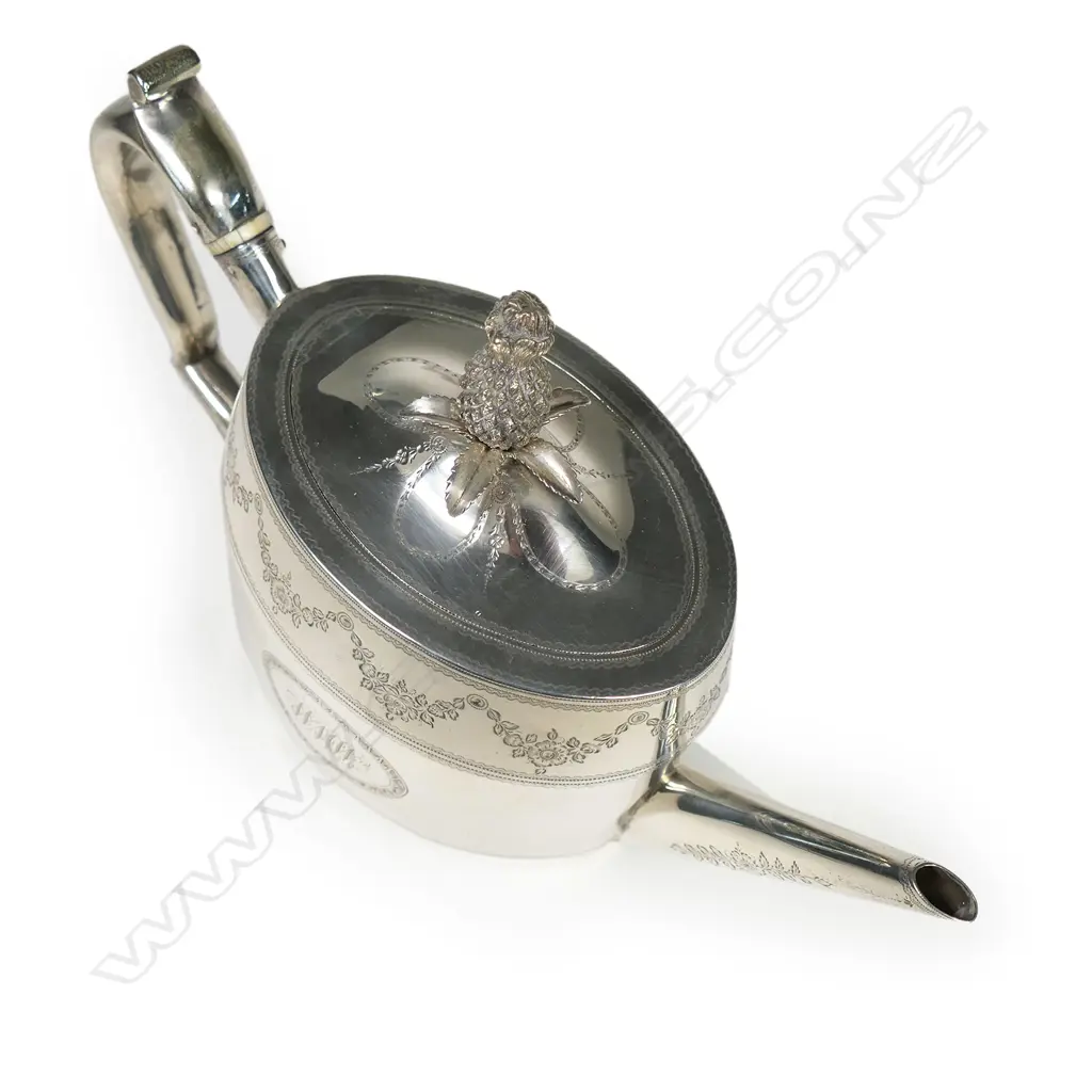 An uncommon George III silver teapot with pineapple finial, Image 1++