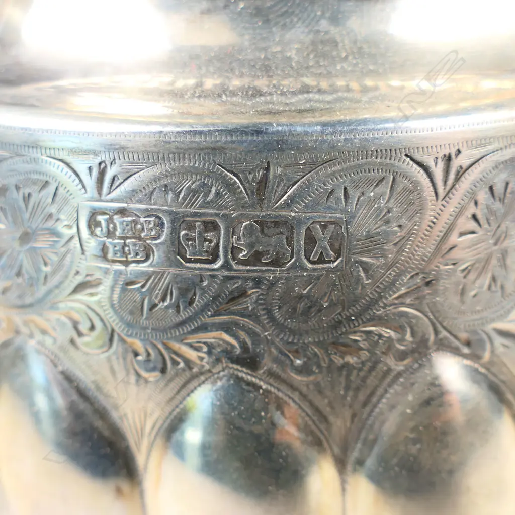 A Victorian silver three-piece bachelor's tea set, Image 1++