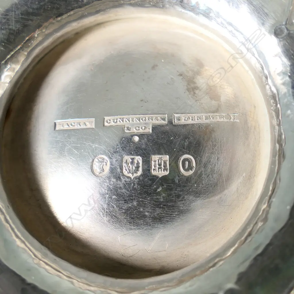 A Scottish silver sugar bowl and cream jug, Image 1++