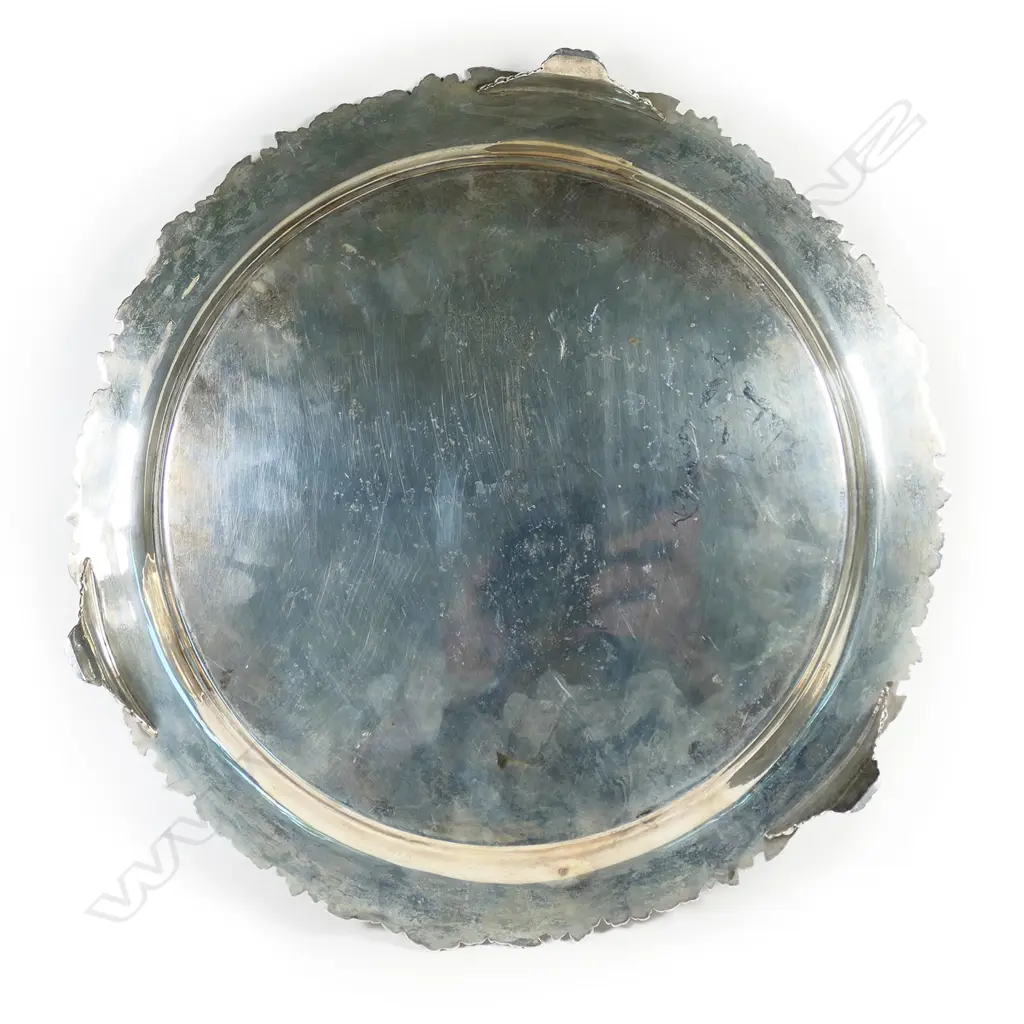 A late Victorian silver salver, Image 1++