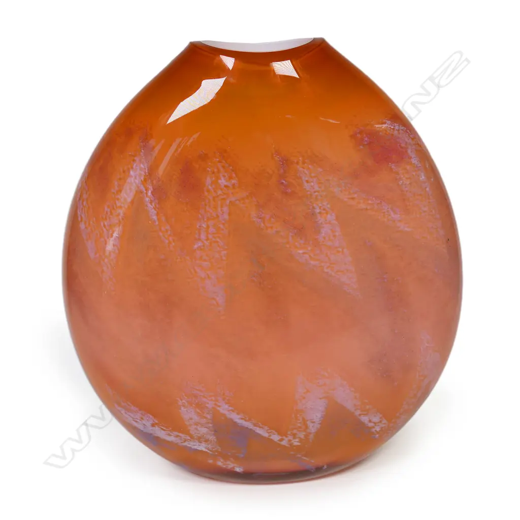 Ann Robinson (1944-) early art glass vase, Image 1++