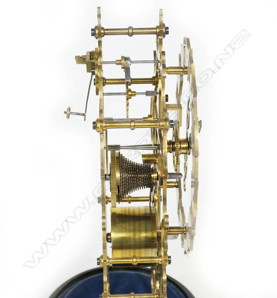 A Victorian style brass skeleton clock, Image 1++
