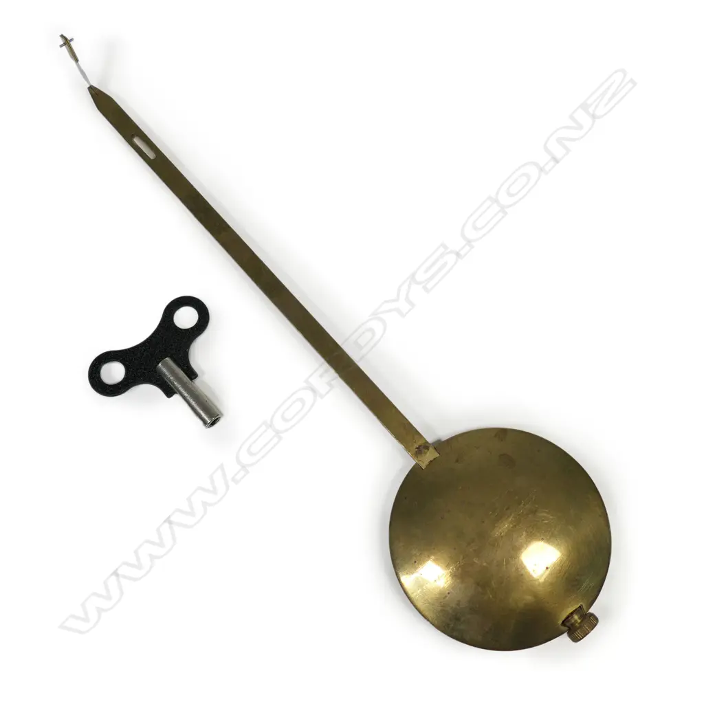 A Victorian style brass skeleton clock, Image 1++