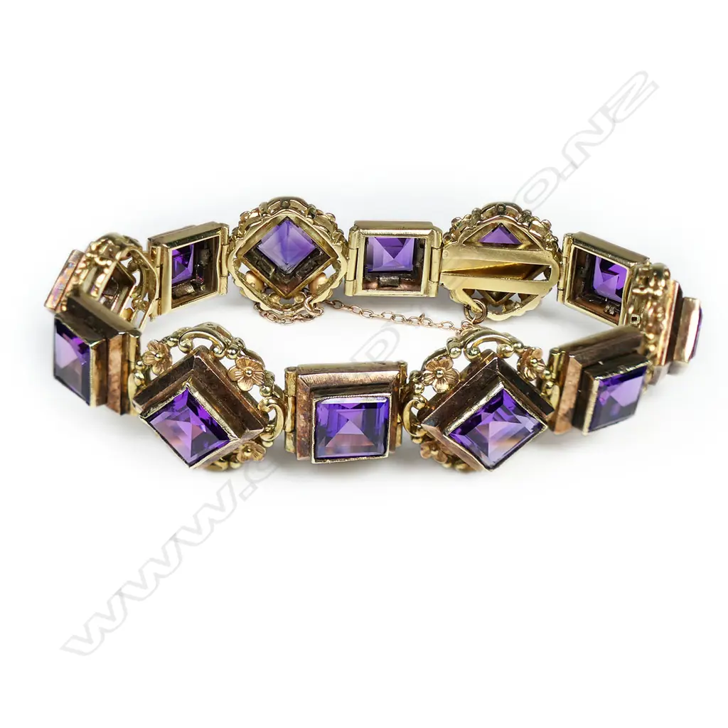 A 14ct yellow gold, rose gold and synthetic corundum parure, Image 1++