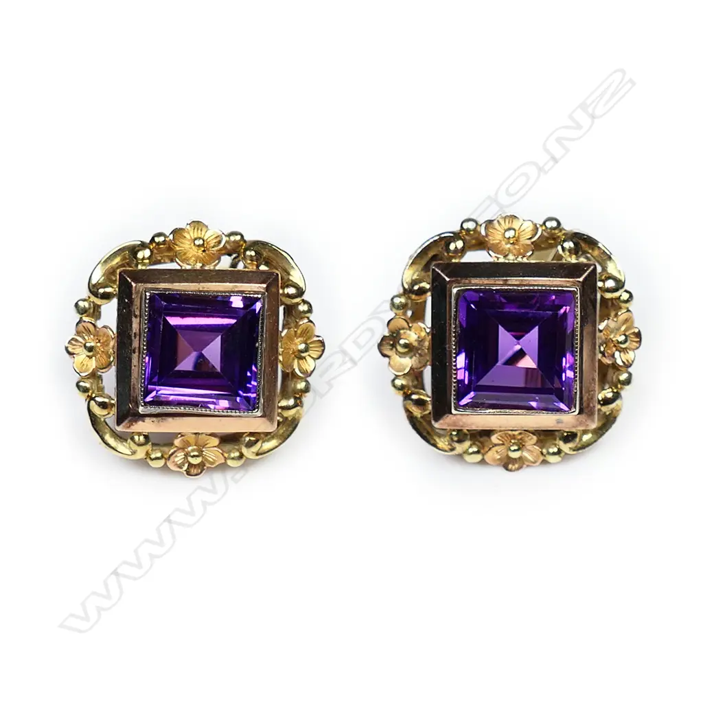 A 14ct yellow gold, rose gold and synthetic corundum parure, Image 1++