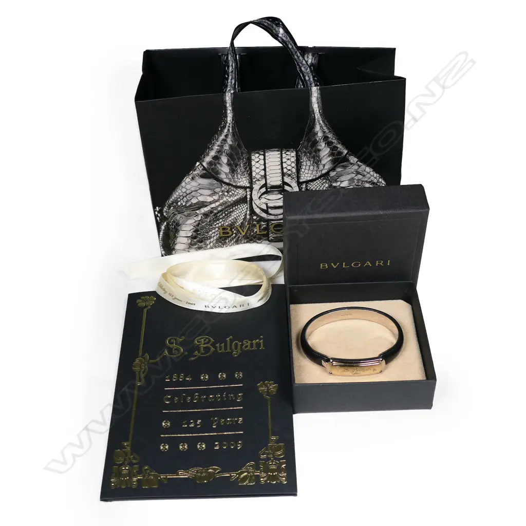 A Bvlgari buffalo leather and palladium plated bracelet, Image 1++
