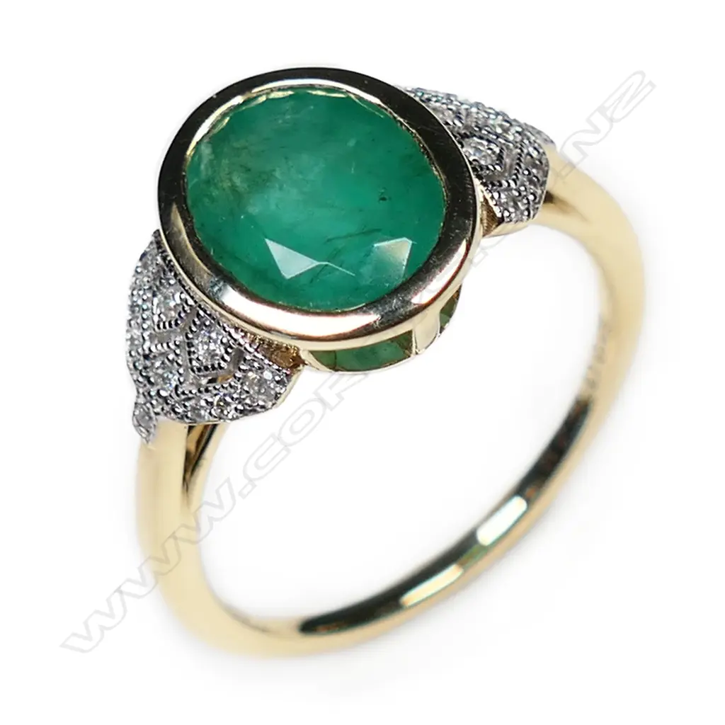 A 14ct gold emerald and diamond vintage style ring, Image 1++