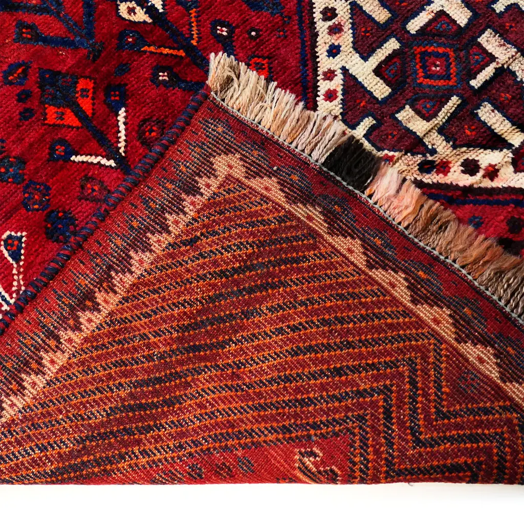 #A lustrous wool Shiraz tribal rug Image 1++