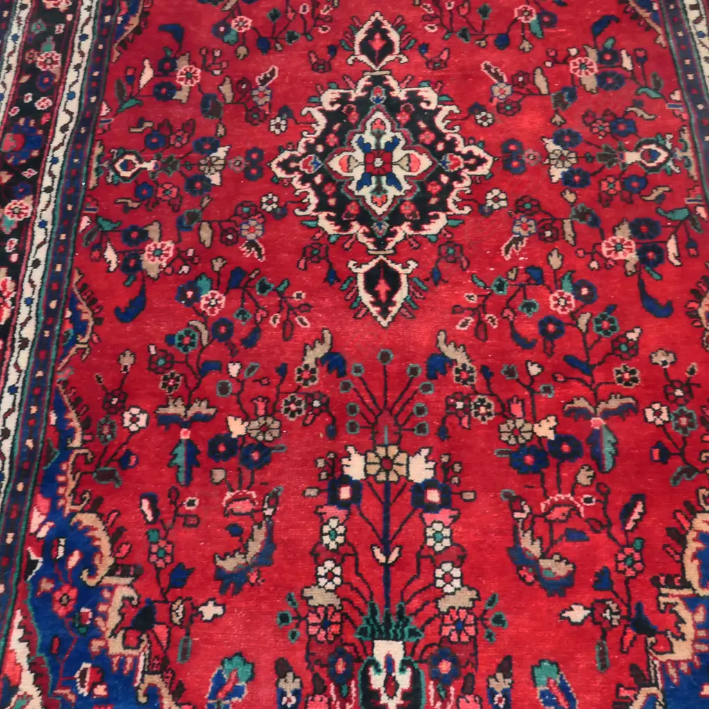 A hand-knotted wool pile Hamadan rug, Image 1++