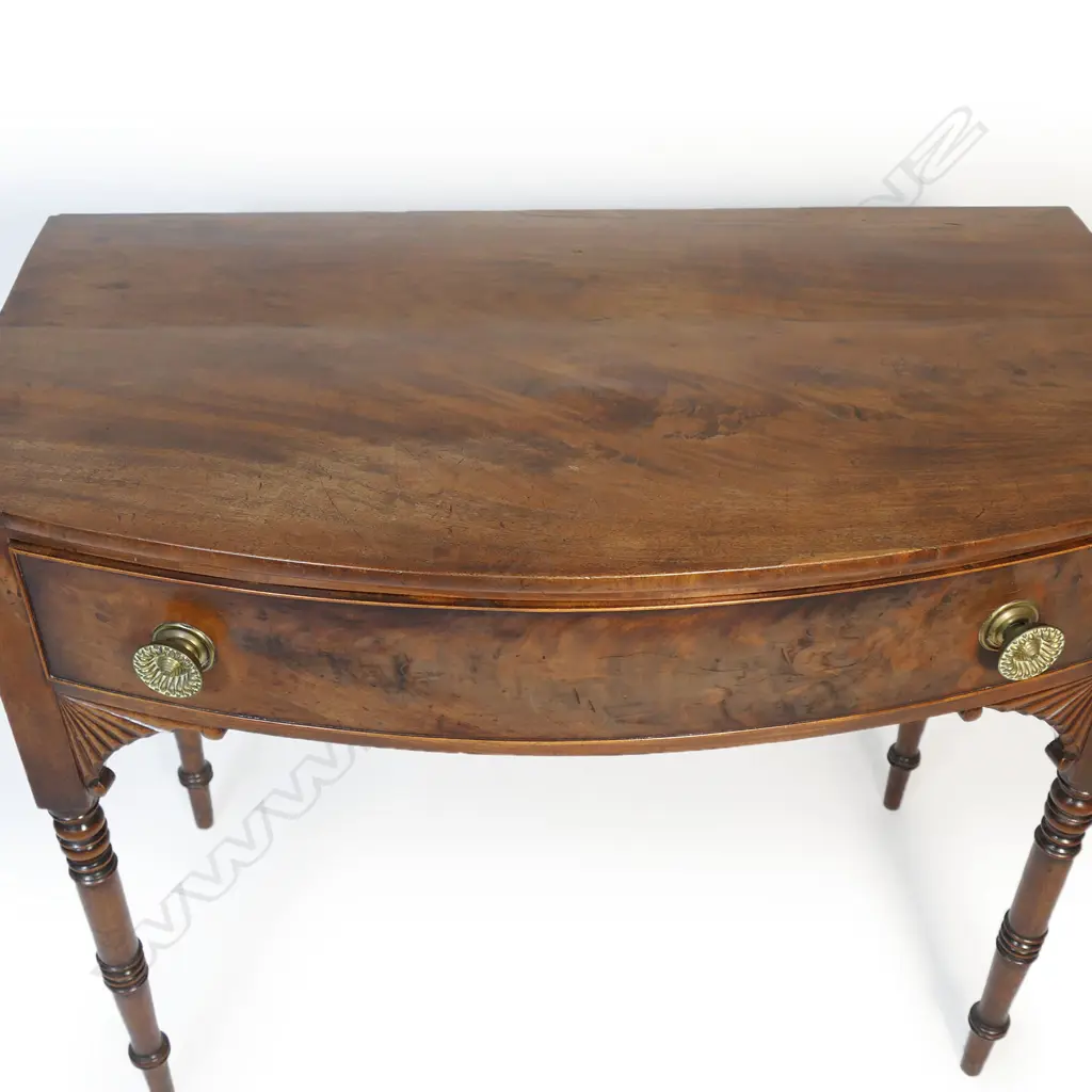 Regency flame mahogany side table, Image 1++