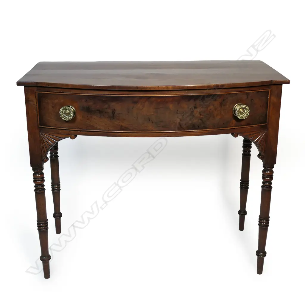 Regency flame mahogany side table, Image 1++