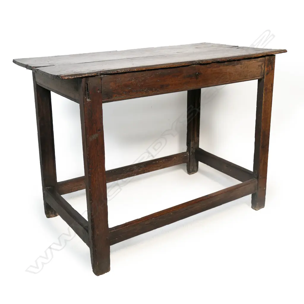 A 19thC oak country side table, Image 1++